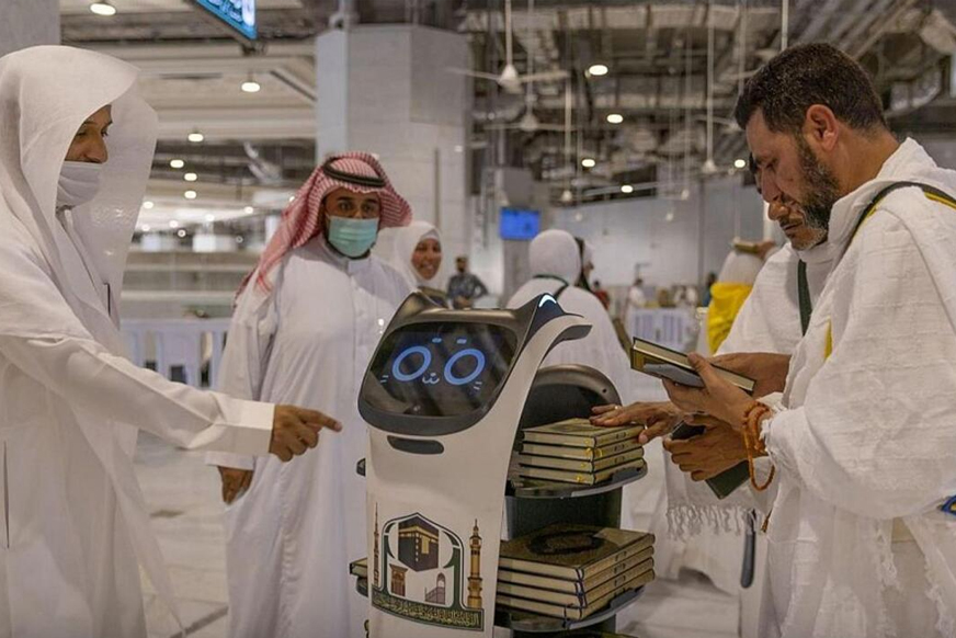 Saudi Arabia Introduces AI To Assist Pilgrims In The Grand Mosque